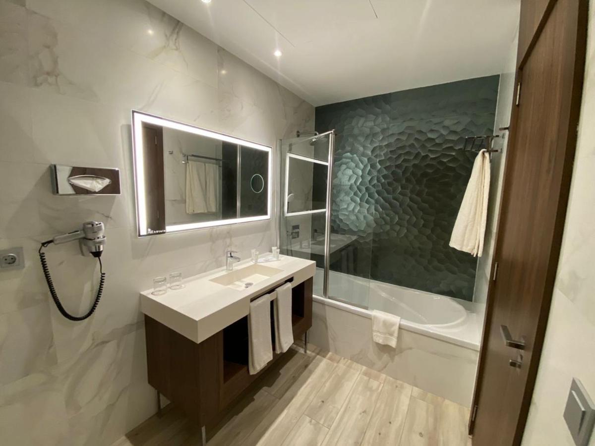 Az Hotels Grand Oran Es Senia 외부 사진